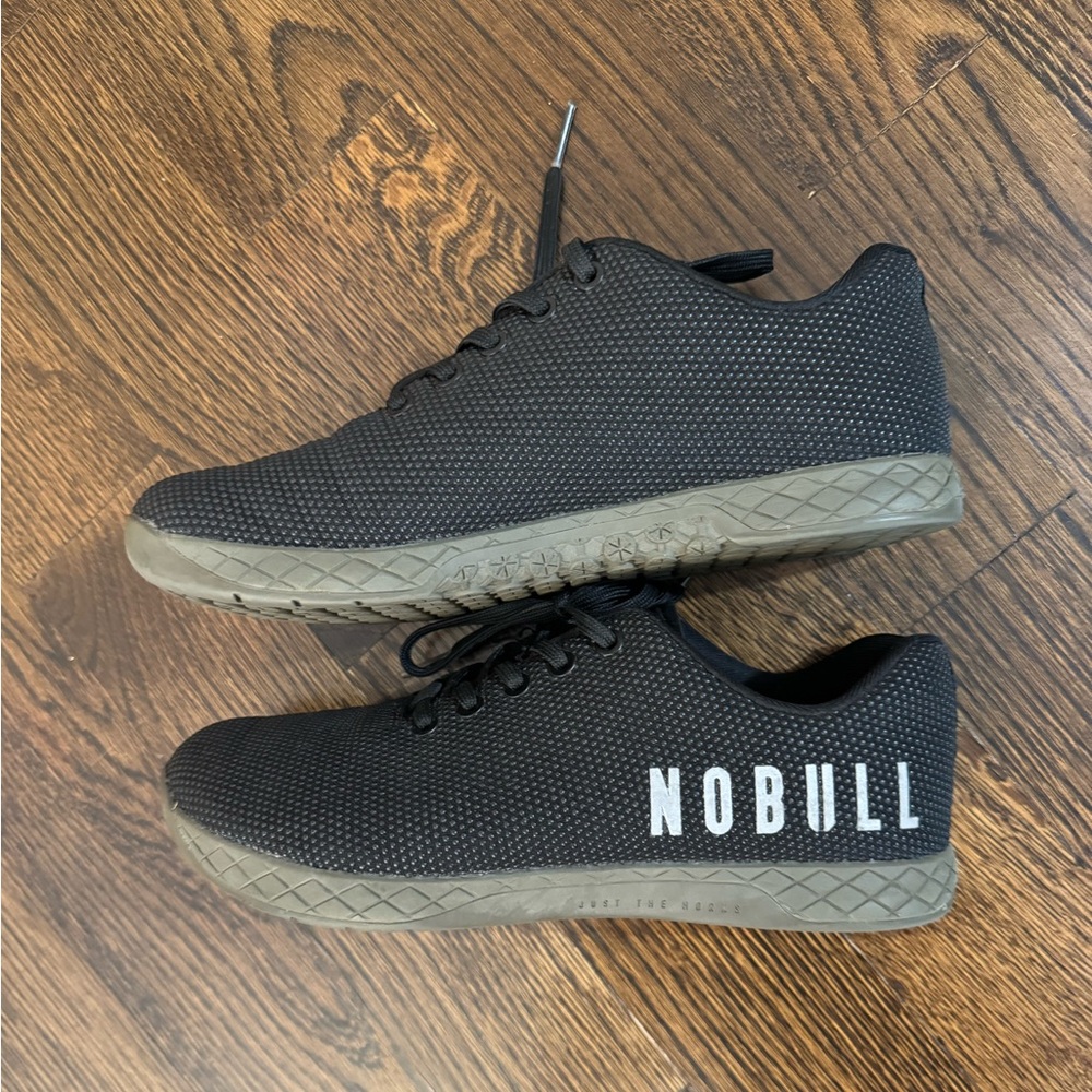 Like New Women's NOBULL Outwork Training Sneakers Size 9.5